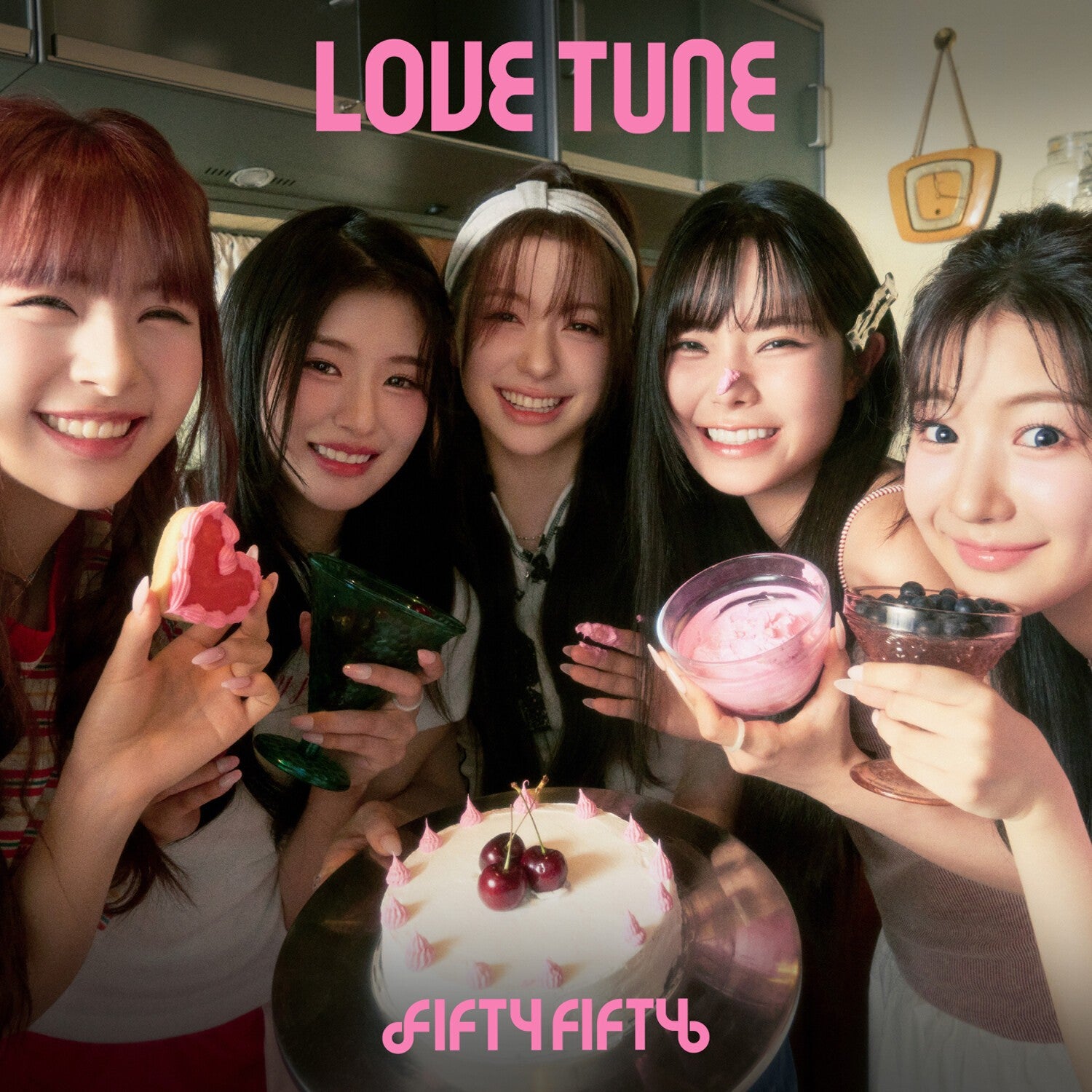 Love Tune/Love Version & Day & Night (Day Version) & Day & Night (Night Version)